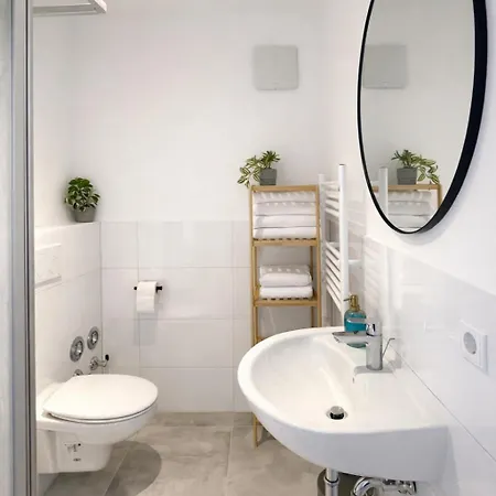 Zentral Wohnen Zwischen Rhein, Altstadt Und Reben Apartmán *