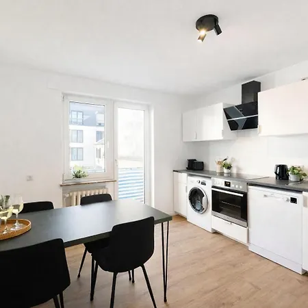 Zentral Wohnen Zwischen Rhein, Altstadt Und Reben Apartmán