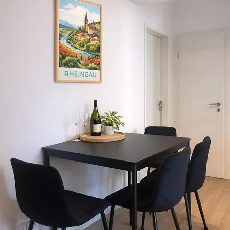 Zentral Wohnen Zwischen Rhein, Altstadt Und Reben Apartmán